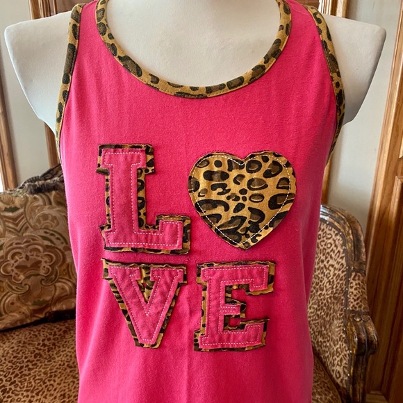 Cheetah/Hot Pink Tank Top!💖 - Picture 1 of 3